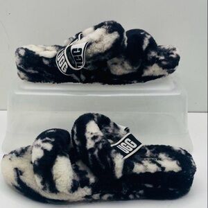 UGG Black & White Faux-Fur Slide Size 9 preowned